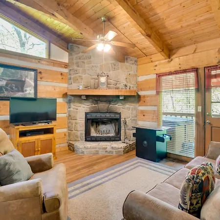 Cozy Gatlinburg Cabin With Private Hot Tub! Exterior photo