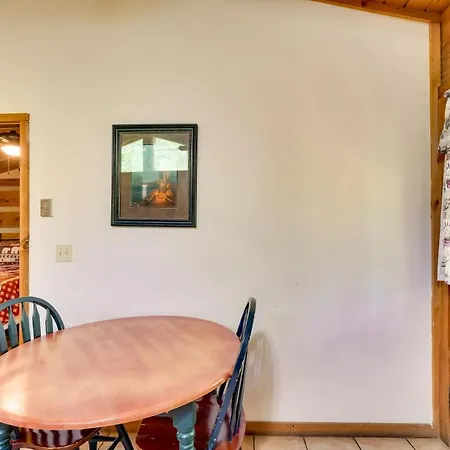 Cozy Gatlinburg Cabin With Private Hot Tub! Exterior photo