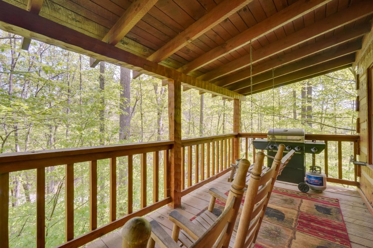 Cozy With Private Hot Tub! Holiday home