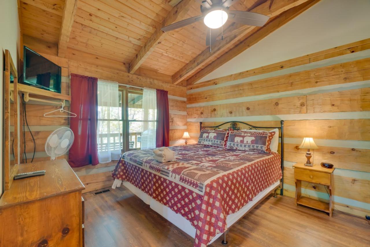 Cozy With Private Hot Tub! * Gatlinburg